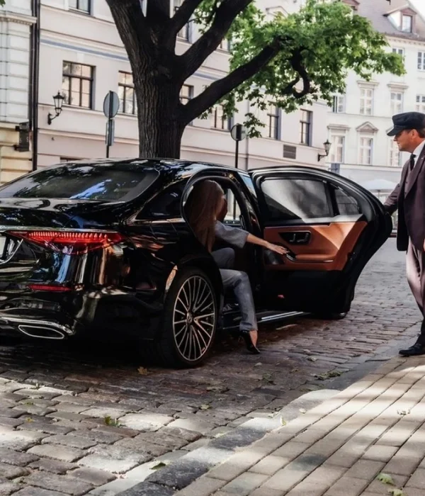 Chauffeur Service 4